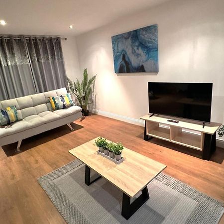3Br House Ossett-Wakefield, Free Parking 3 Cars Wi Fi Long Stays Ngoại thất bức ảnh