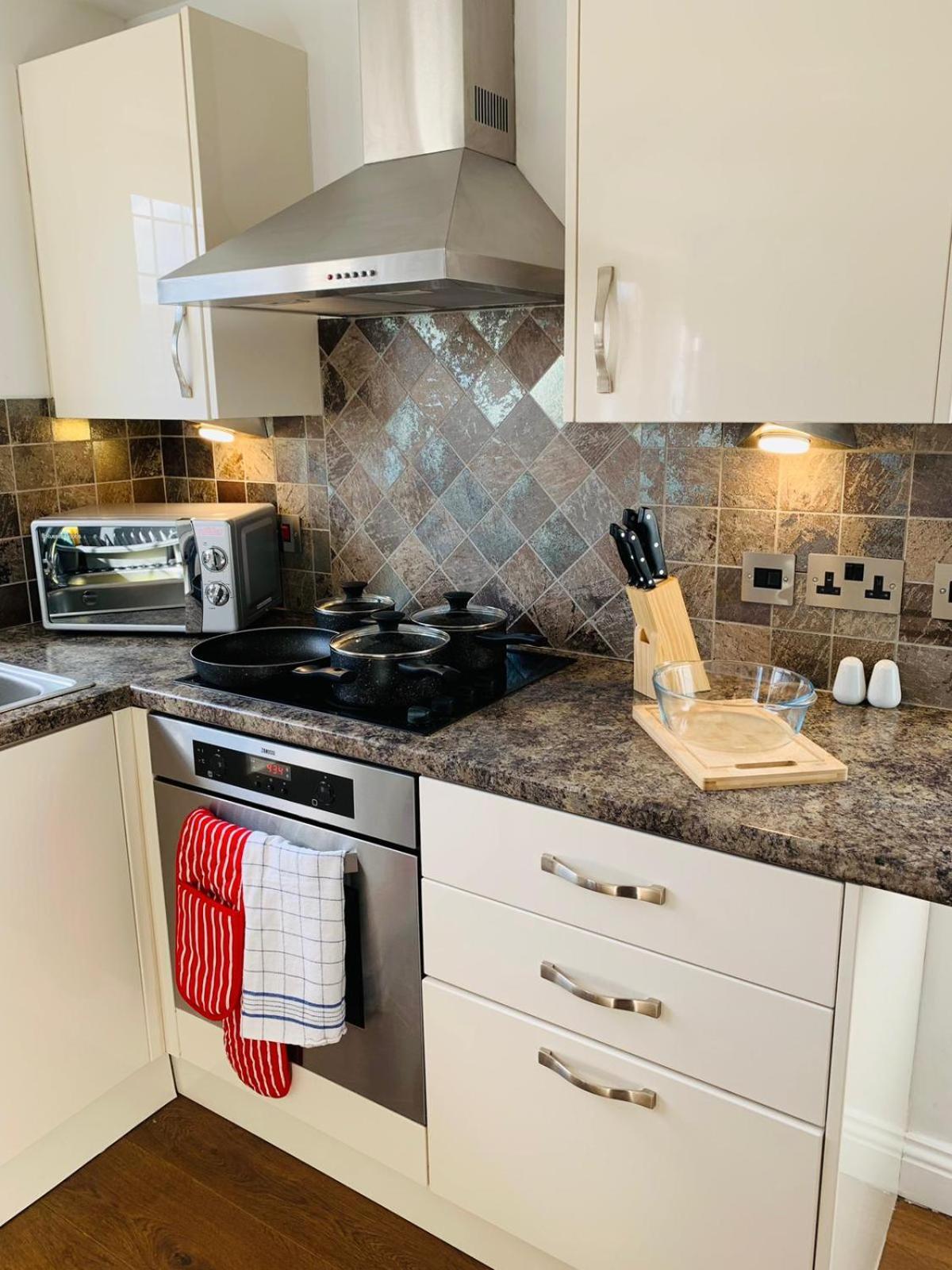 3Br House Ossett-Wakefield, Free Parking 3 Cars Wi Fi Long Stays Ngoại thất bức ảnh