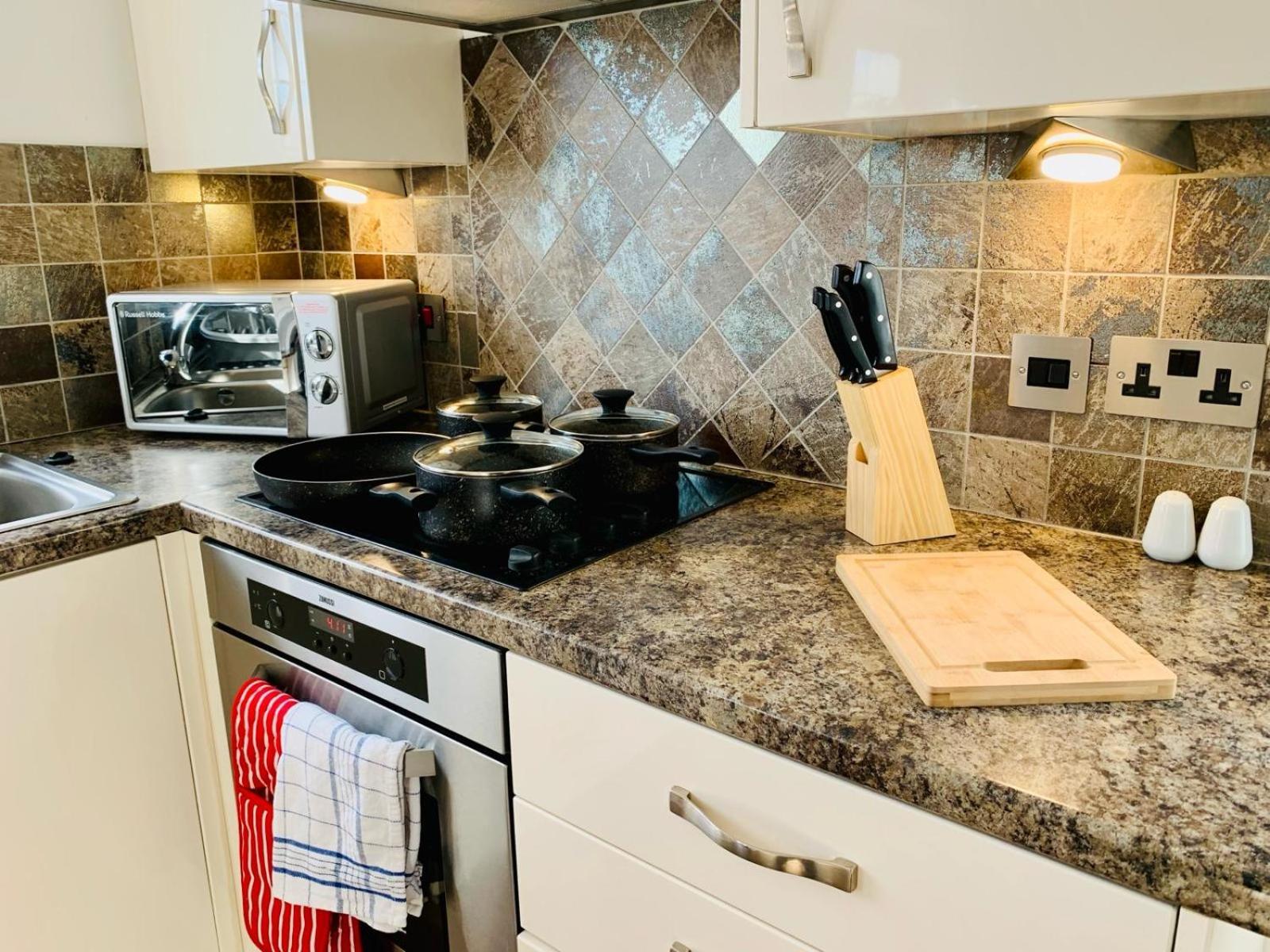 3Br House Ossett-Wakefield, Free Parking 3 Cars Wi Fi Long Stays Ngoại thất bức ảnh