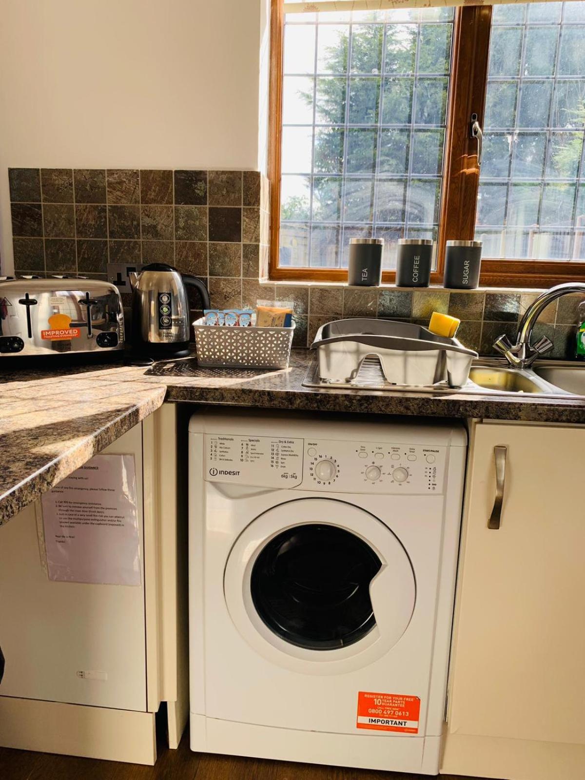 3Br House Ossett-Wakefield, Free Parking 3 Cars Wi Fi Long Stays Ngoại thất bức ảnh